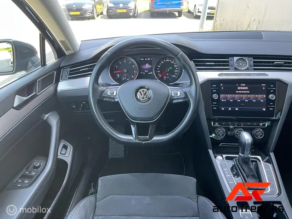 Volkswagen Passat Variant 1.5 TSI Highline uit 2019, foto 3