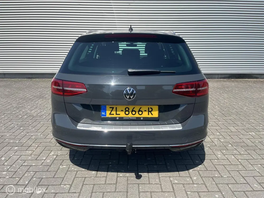 Volkswagen Passat Variant 1.5 TSI Highline uit 2019, foto 9