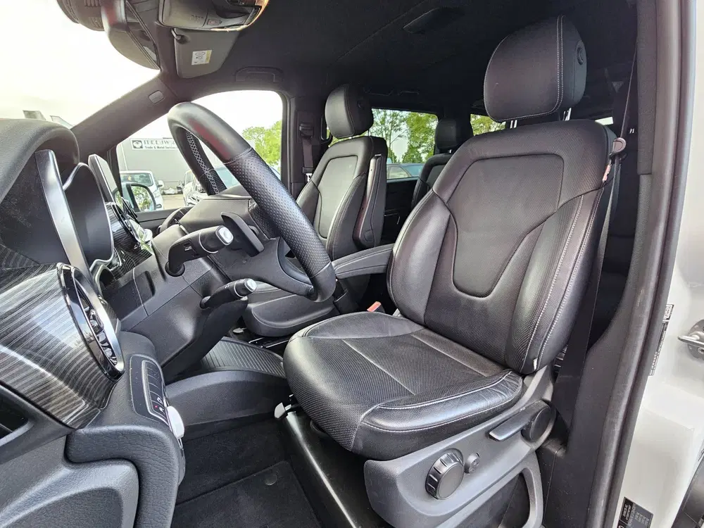 Mercedes-Benz V-Klasse 300d Lang Avantgarde uit 2019, foto 4