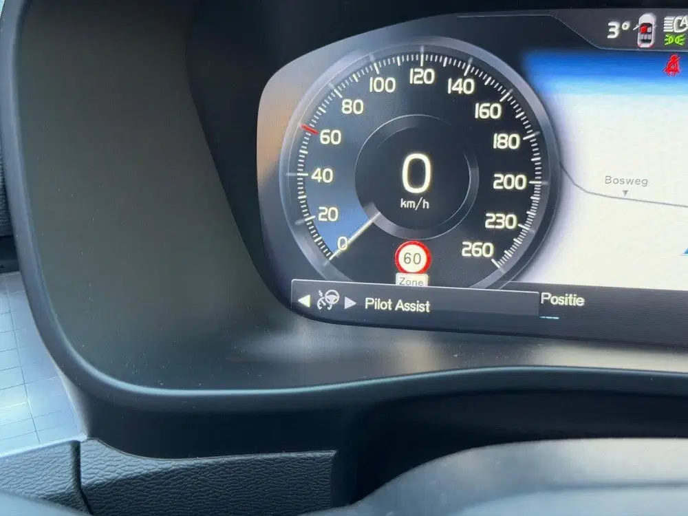 Volvo XC40 1.5 T5 Plus Dark uit 2022, foto 10
