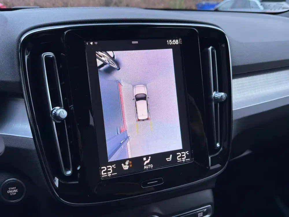Volvo XC40 1.5 T5 Plus Dark uit 2022, foto 13