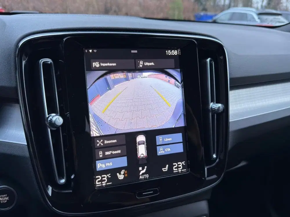 Volvo XC40 1.5 T5 Plus Dark uit 2022, foto 14