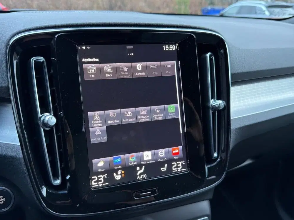 Volvo XC40 1.5 T5 Plus Dark uit 2022, foto 17