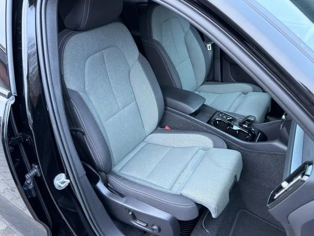 Volvo XC40 1.5 T5 Plus Dark uit 2022, foto 7