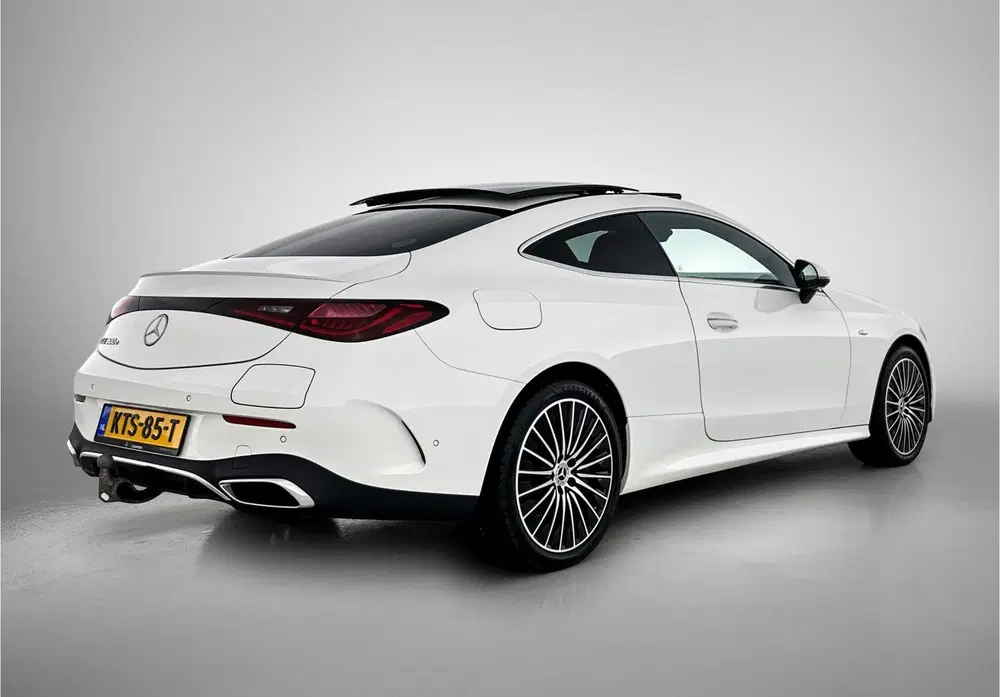 Mercedes-Benz CLE CLE Coupé 300 e AMG Plug-In Hybride Trekha uit 2025, foto 2