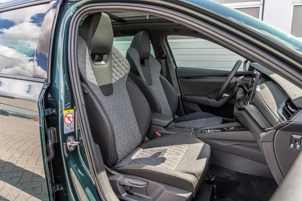 Skoda Octavia 1.5 TSI 150pk DSG MHEV Sportline Busines uit 2025, foto 13