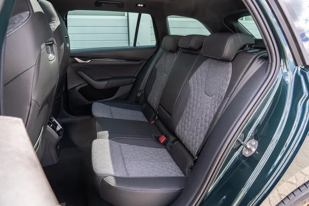 Skoda Octavia 1.5 TSI 150pk DSG MHEV Sportline Busines uit 2025, foto 18