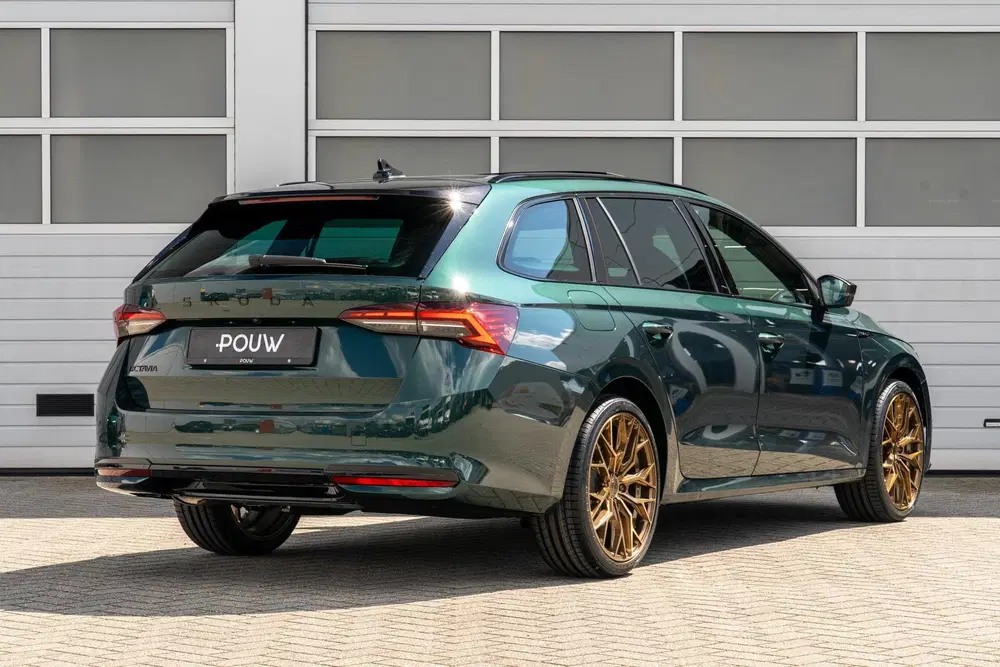Skoda Octavia 1.5 TSI 150pk DSG MHEV Sportline Busines uit 2025, foto 2
