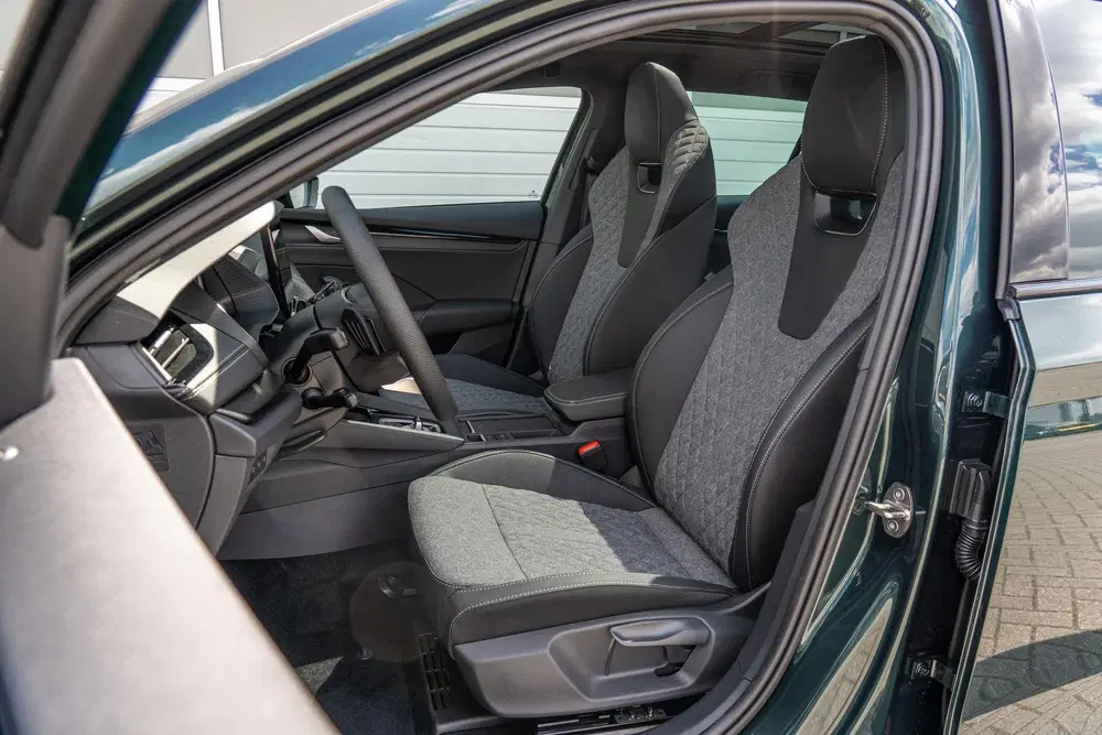 Skoda Octavia 1.5 TSI 150pk DSG MHEV Sportline Busines uit 2025, foto 4