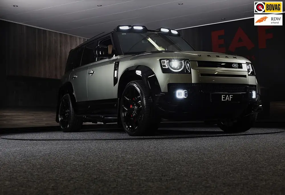 Land Rover Defender 110 2.0 P300e 110 X-Dynamic HSE / Head U uit 2025