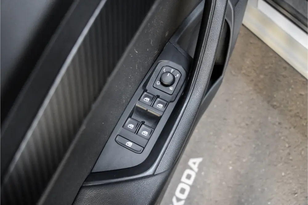 Skoda Karoq 2.0 TSI Sportline 191PK 4x4 uit 2019, foto 13
