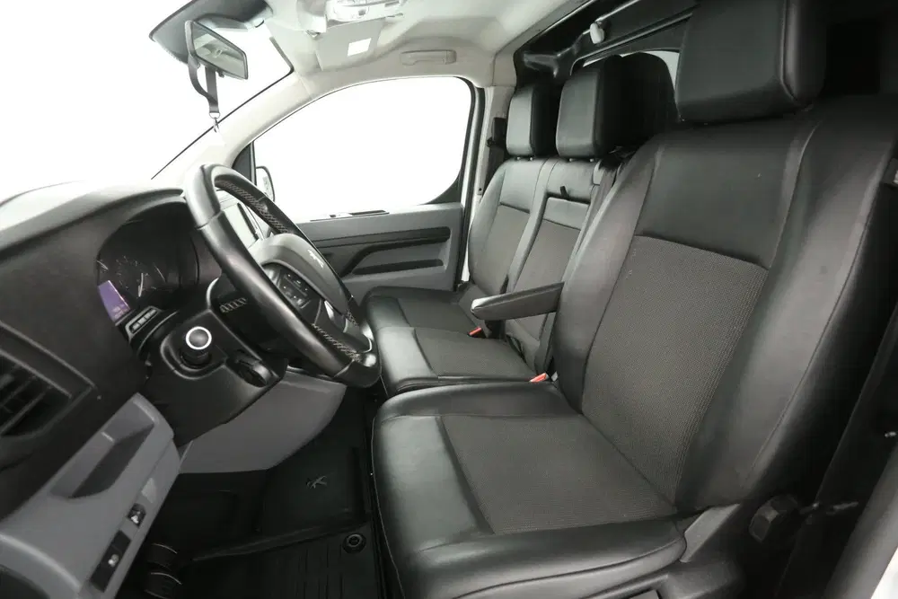 Peugeot Expert 2.0 BlueHDI L3H1 uit 2021, foto 9
