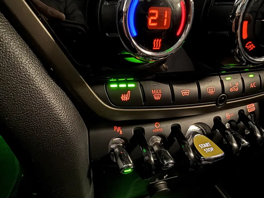 Mini Countryman 2.0 Cooper SE ALL4 Pano uit 2022, foto 18