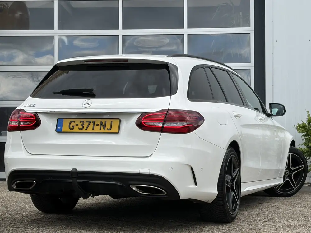 Mercedes-Benz C-Klasse 180 Business Solution AMG 156p uit 2019, foto 2