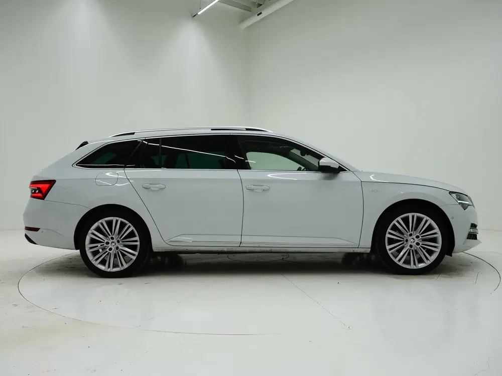 Skoda Superb 1.4 TSI iV Laurin & Klement uit 2023, foto 10