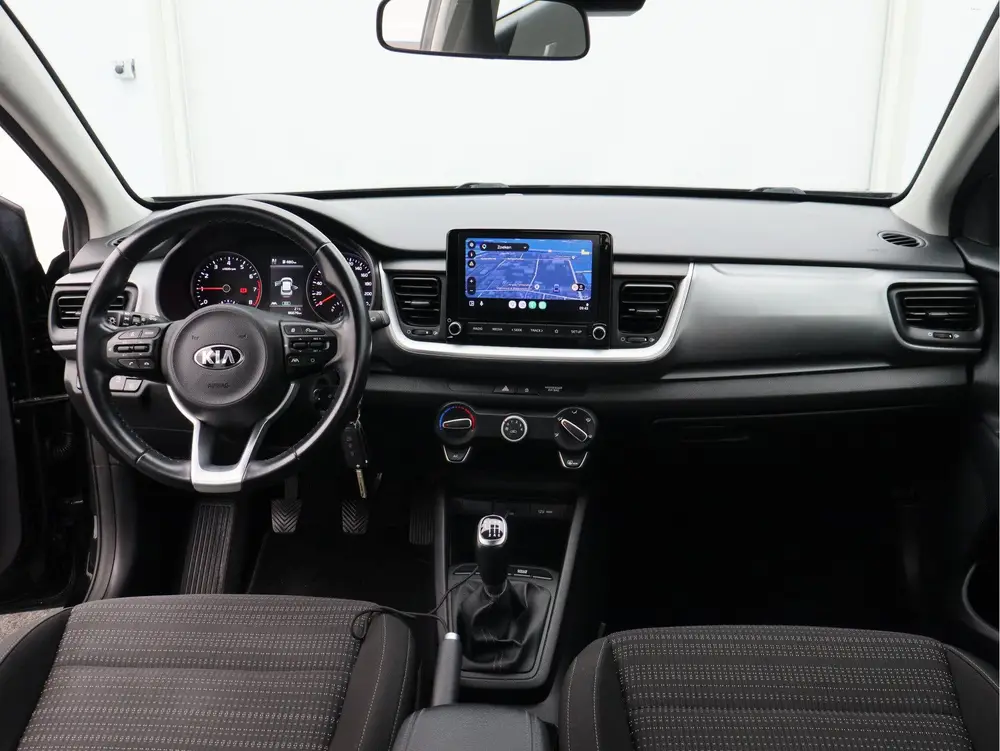 Kia Stonic 1.0 T-GDi MHEV DynamicLine uit 2021, foto 2