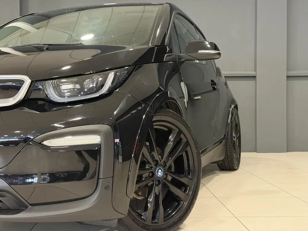 BMW i3 Dark Shadow Edition 120Ah 42 kWh uit 2020, foto 2