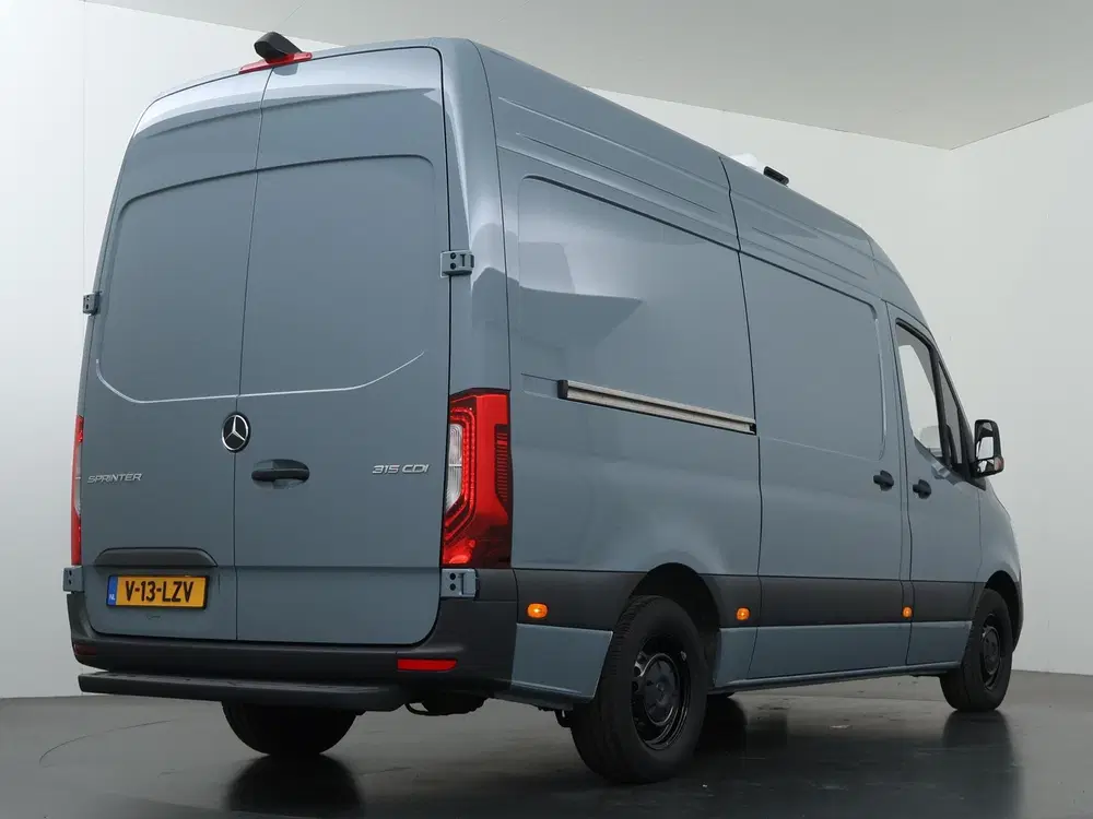 Mercedes-Benz Sprinter 315 CDI uit 2024, foto 2