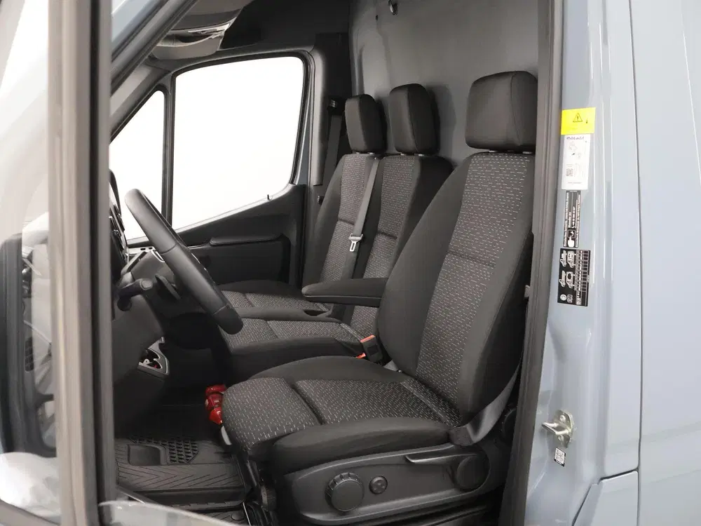 Mercedes-Benz Sprinter 315 CDI uit 2024, foto 8