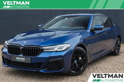 BMW 5-serie 545e xDrive M-SPORT LASER HARMAN KARDON CA uit 2023