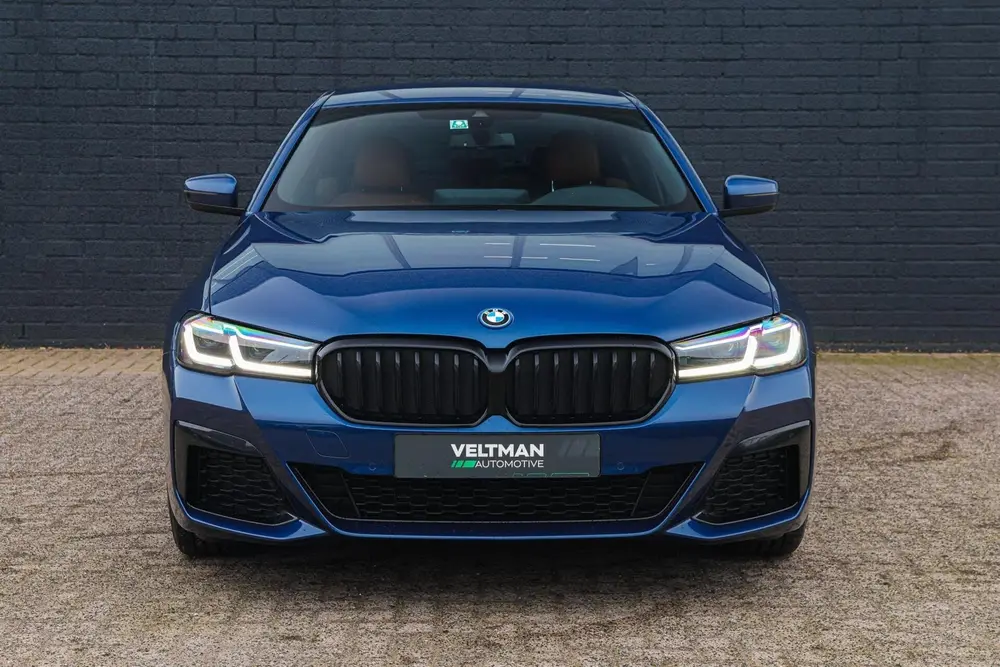 BMW 5-serie 545e xDrive M-SPORT LASER HARMAN KARDON CA uit 2023, foto 10
