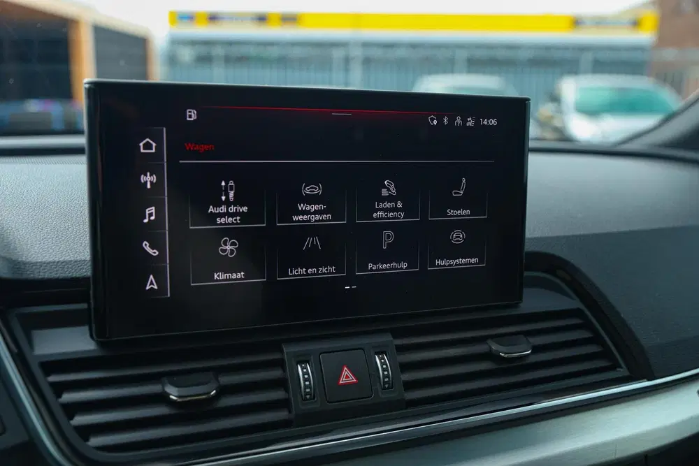 Audi Q5 50 TFSI e S edition Competition PANORAMADA uit 2022, foto 15