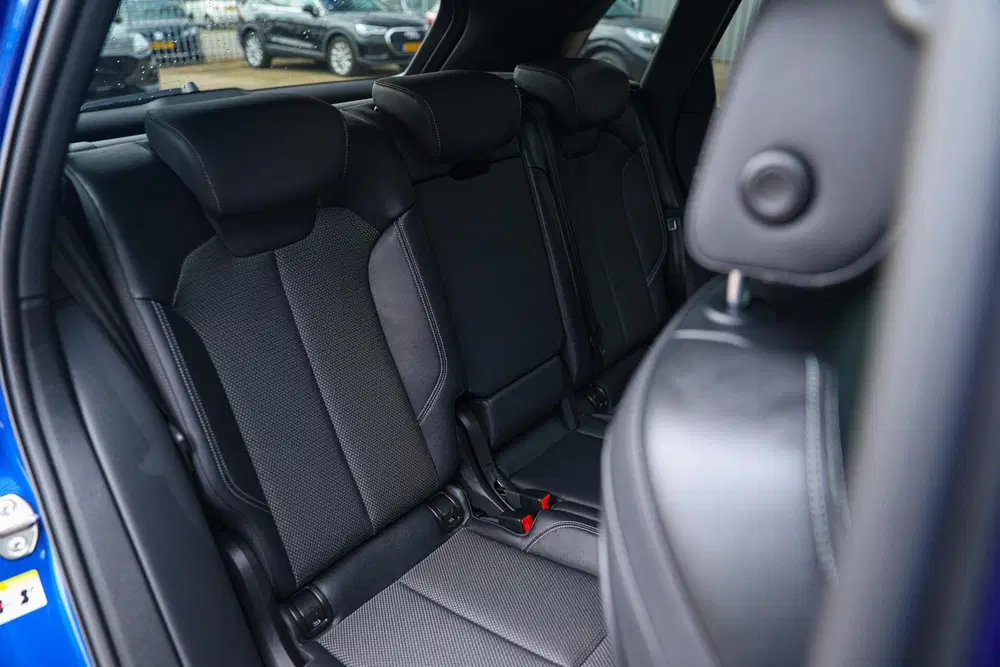 Audi Q5 50 TFSI e S edition Competition PANORAMADA uit 2022, foto 16