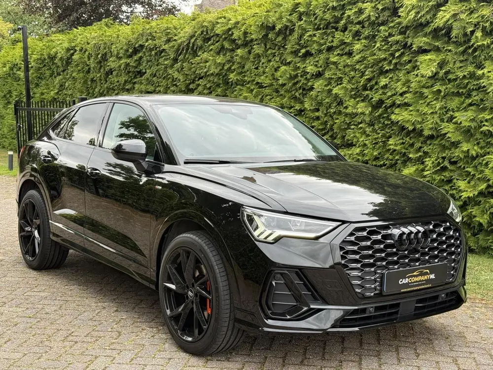 Audi Q3 uit 2021, foto 4