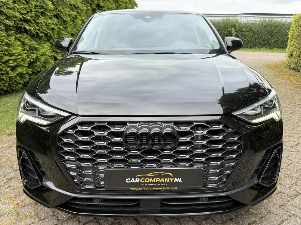 Audi Q3 uit 2021, foto 5
