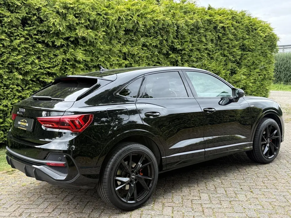 Audi Q3 uit 2021, foto 8