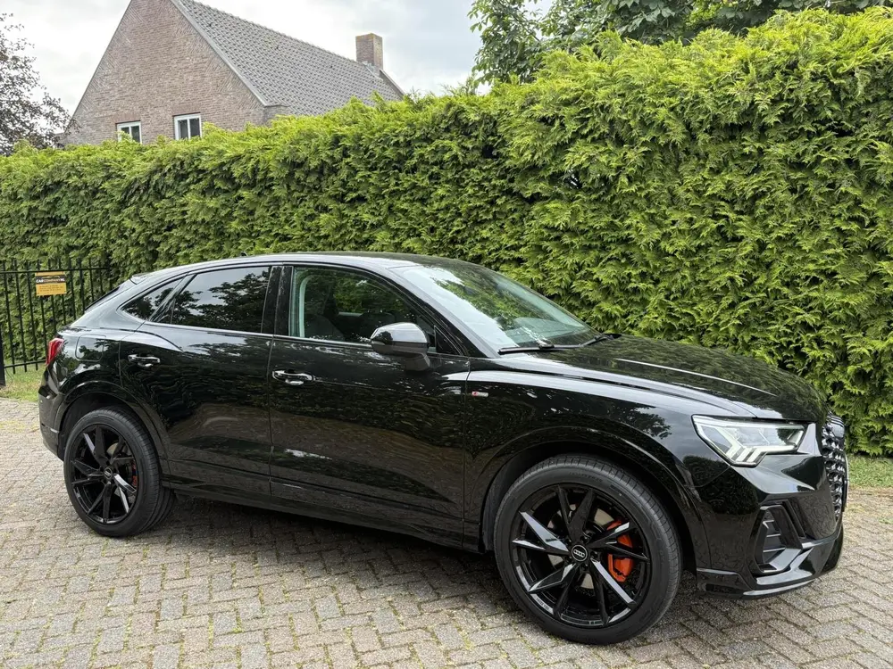 Audi Q3 uit 2021, foto 9
