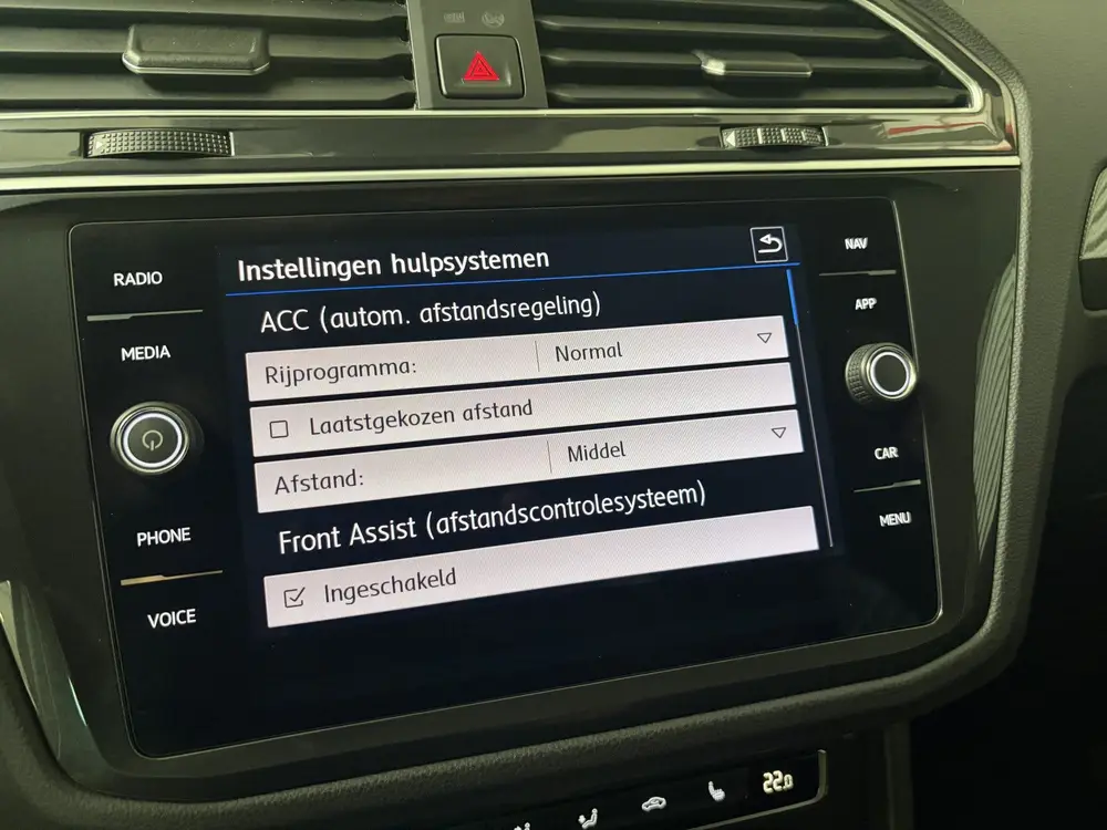 Volkswagen Tiguan 1.5 TSI ACT/DODE HOEK/TREKH WEGKLAP/DIGI C uit 2019, foto 14