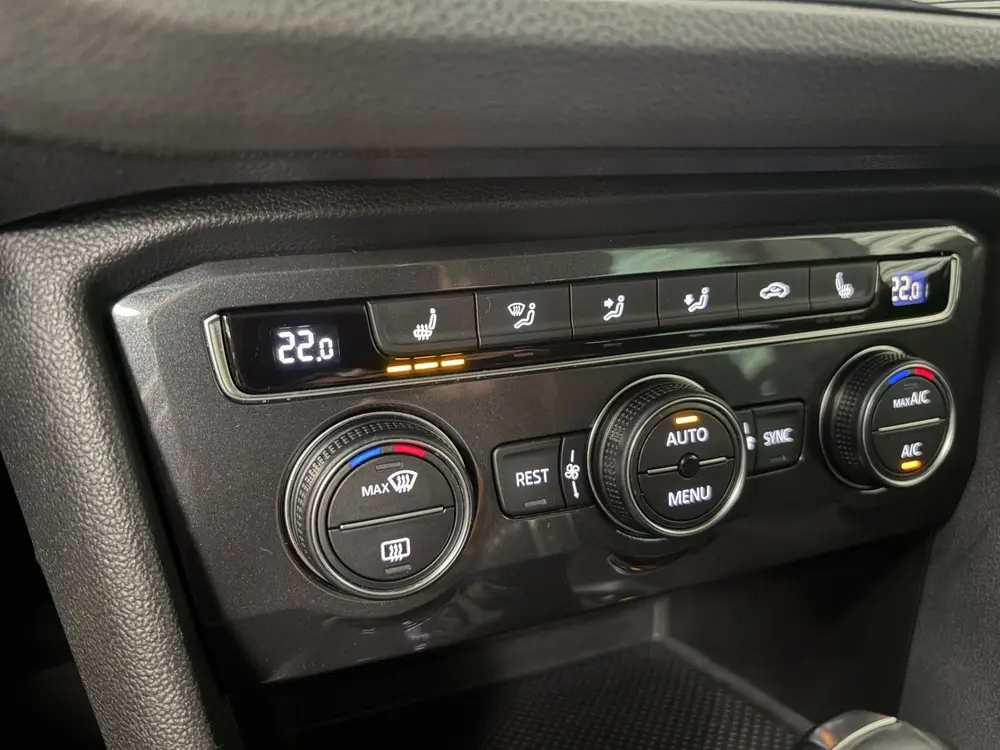 Volkswagen Tiguan 1.5 TSI ACT/DODE HOEK/TREKH WEGKLAP/DIGI C uit 2019, foto 17