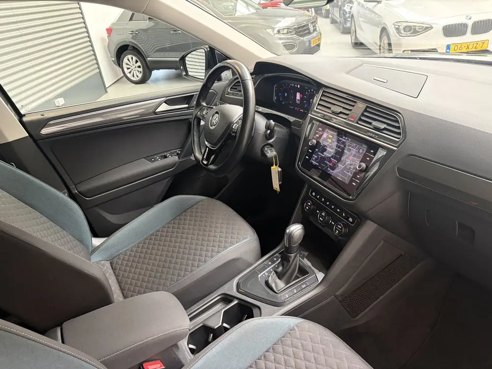 Volkswagen Tiguan 1.5 TSI ACT/DODE HOEK/TREKH WEGKLAP/DIGI C uit 2019, foto 9