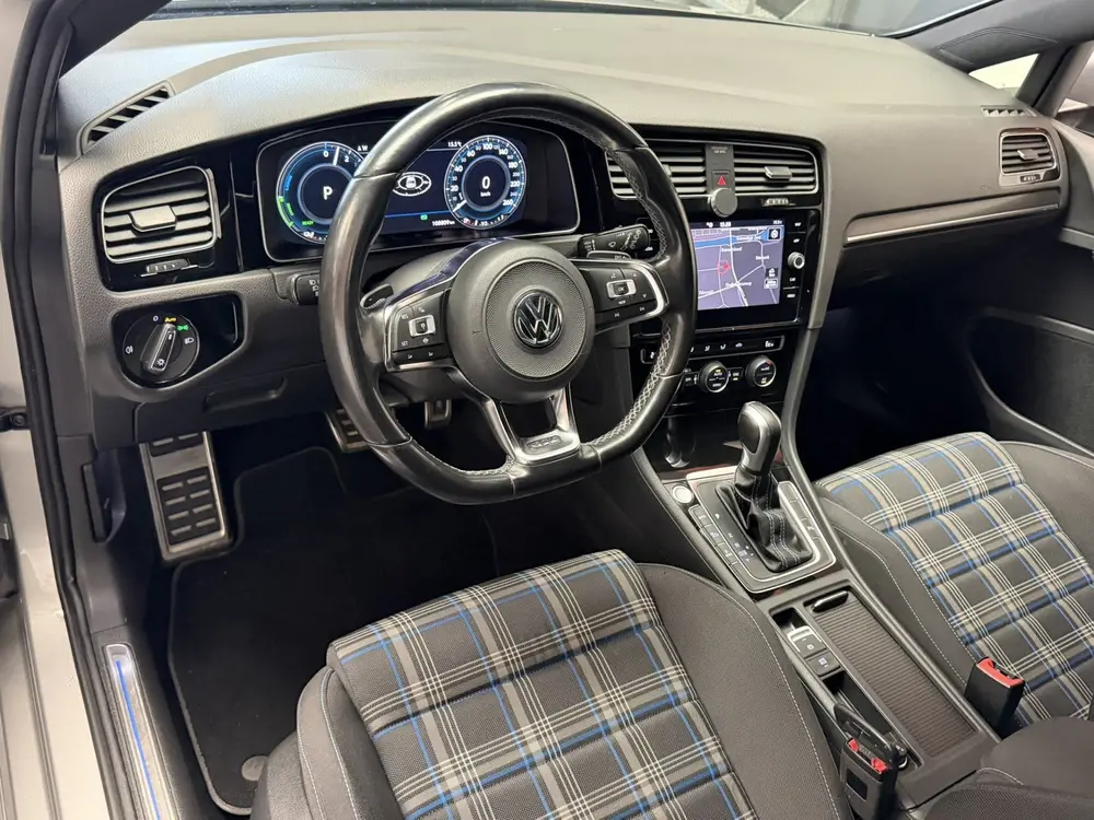 VOLKSWAGEN GOLF 1.4 eHYBRID GTE NAVIGATIE ADAPTIVE CRUISE CO uit 2020, foto 11