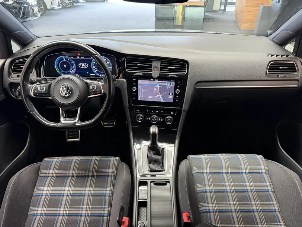 VOLKSWAGEN GOLF 1.4 eHYBRID GTE NAVIGATIE ADAPTIVE CRUISE CO uit 2020, foto 13