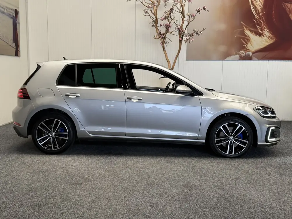 VOLKSWAGEN GOLF 1.4 eHYBRID GTE NAVIGATIE ADAPTIVE CRUISE CO uit 2020, foto 3