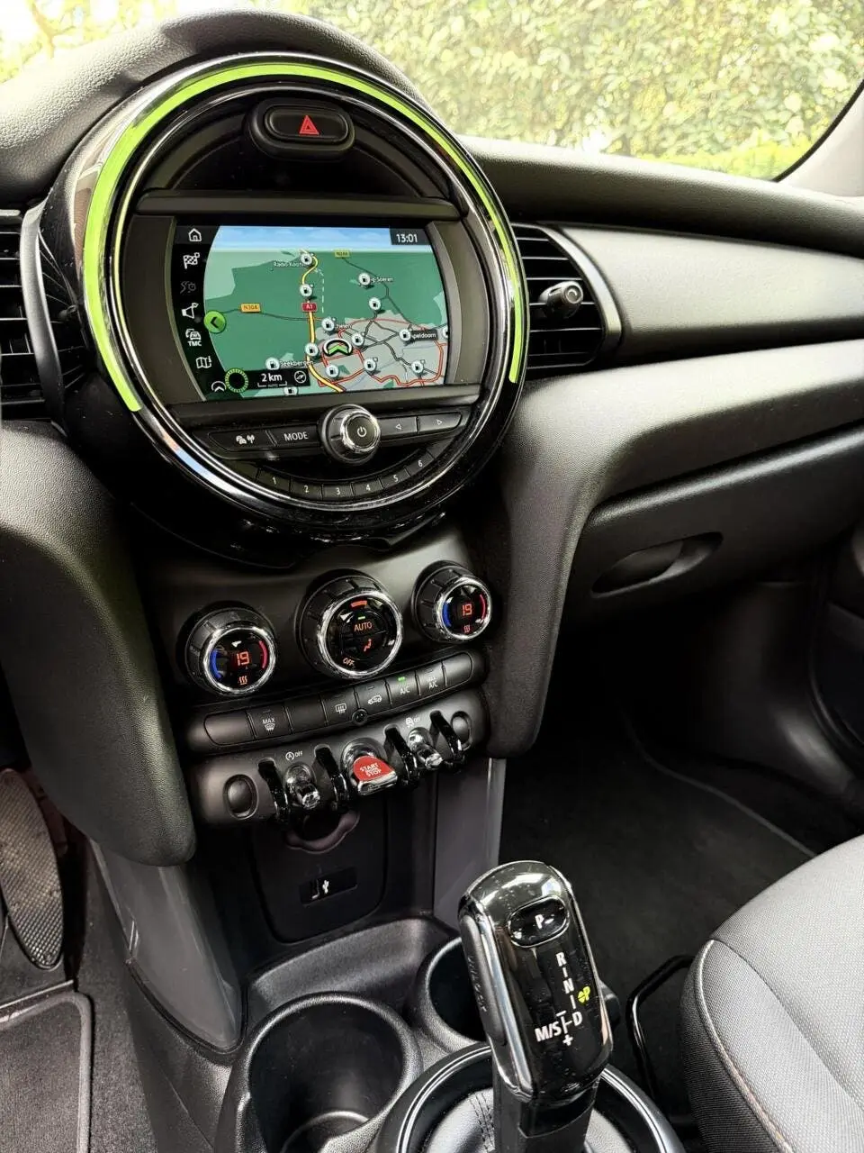 Mini One One 1.5 Black Edition uit 2019, foto 17