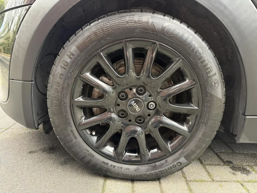 Mini One One 1.5 Black Edition uit 2019, foto 6