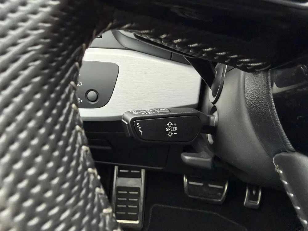 Audi A4 35 TFSI S edition AUTOMAAT uit 2020, foto 11