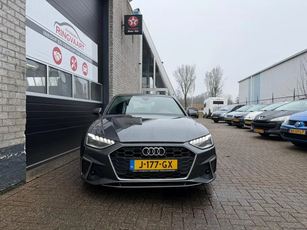 Audi A4 35 TFSI S edition AUTOMAAT uit 2020, foto 2