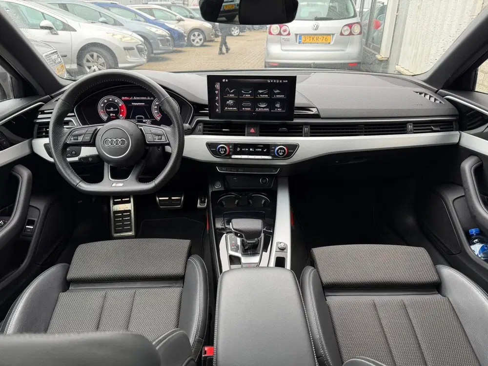 Audi A4 35 TFSI S edition AUTOMAAT uit 2020, foto 8