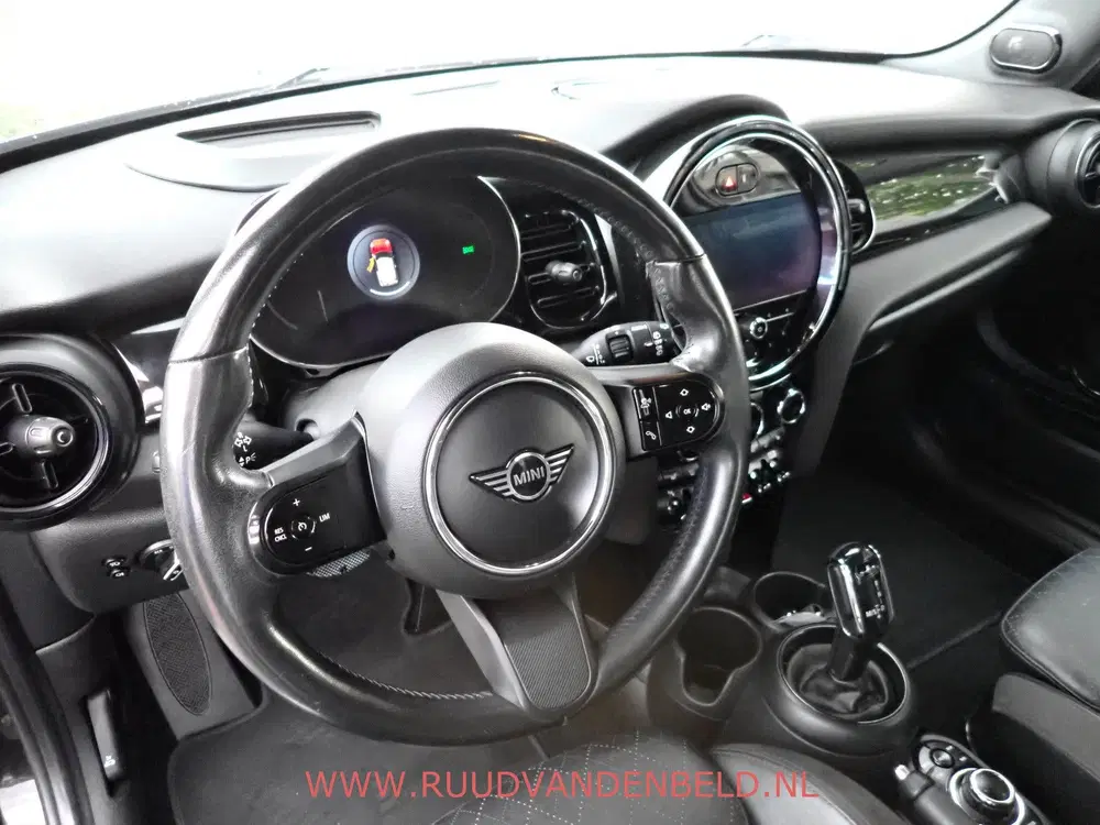 Mini Cooper 1.5 Cooper FACELIFT KEYLESS uit 2021, foto 10