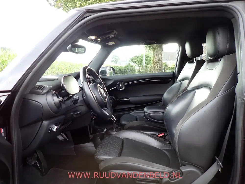 Mini Cooper 1.5 Cooper FACELIFT KEYLESS uit 2021, foto 12
