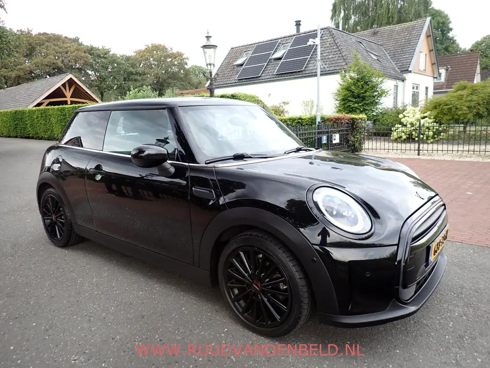 Mini Cooper 1.5 Cooper FACELIFT KEYLESS uit 2021, foto 3