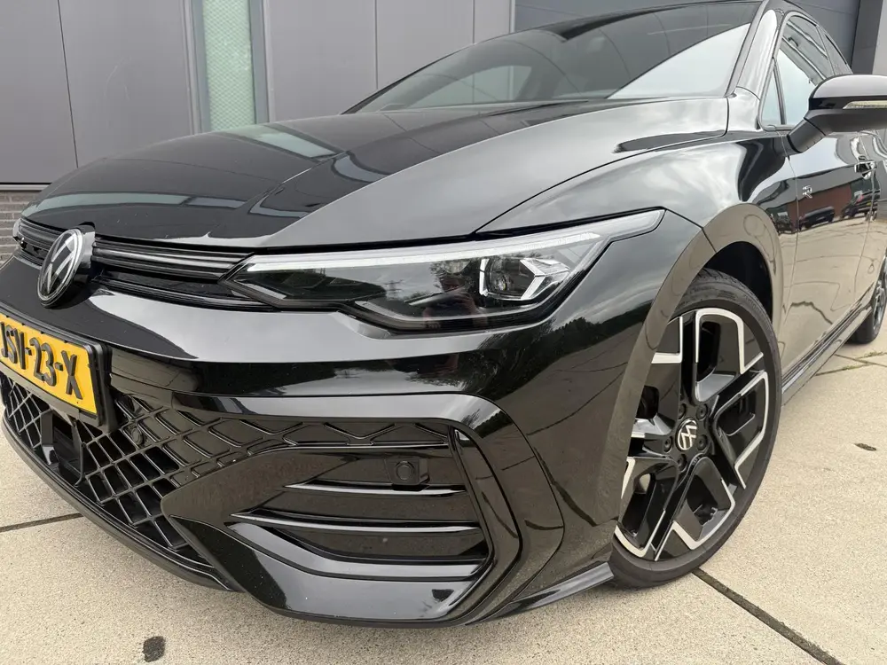 Volkswagen Golf 1.5 eTSI R-Line Edition | PANO | HUD | Harma uit 2024, foto 4