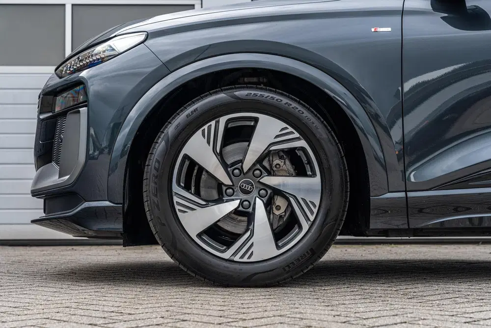 Audi Q6 e-tron 306pk Advanced edition Performance 100 kWh uit 2025, foto 13