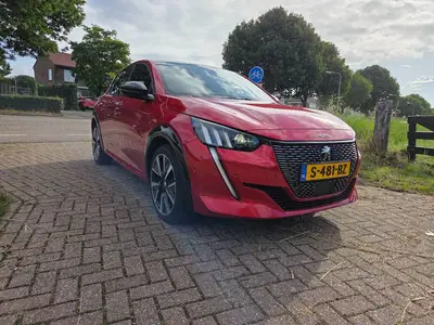 Peugeot 208 1.2 PureTech 100pk GT uit 2023