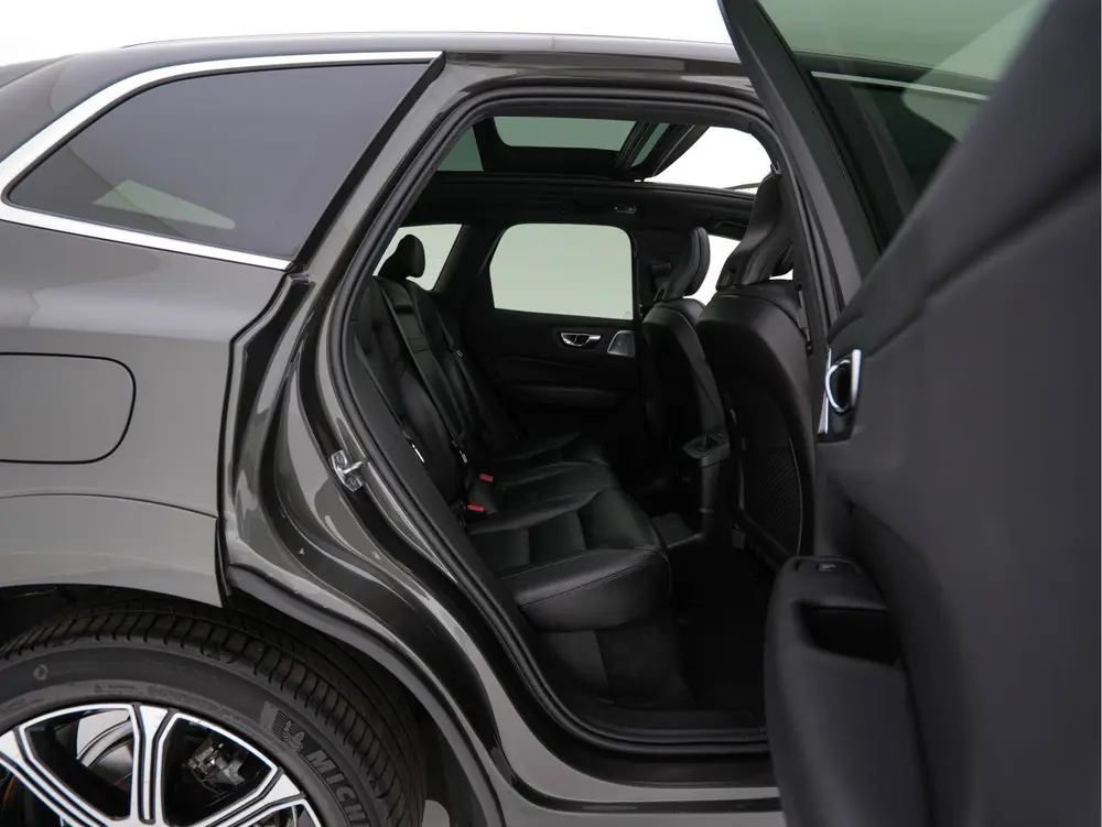 Volvo XC60 2.0 T8 Twin Engine Inscription AWD (Plug-In) *PAN uit 2019, foto 11