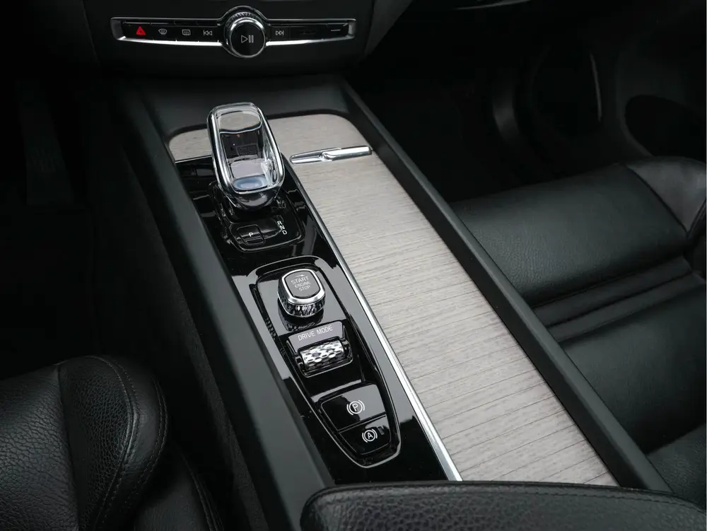 Volvo XC60 2.0 T8 Twin Engine Inscription AWD (Plug-In) *PAN uit 2019, foto 13